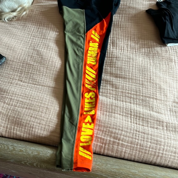 Zumba Fitness Black/Olive/Orange Leggings - Picture 1 of 4